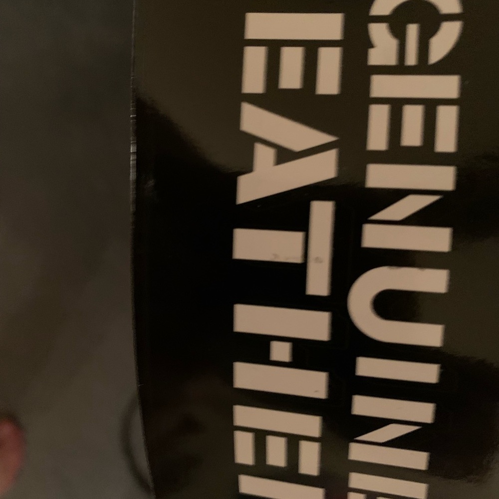 ultra one beautiful heavy leather coat never worn new